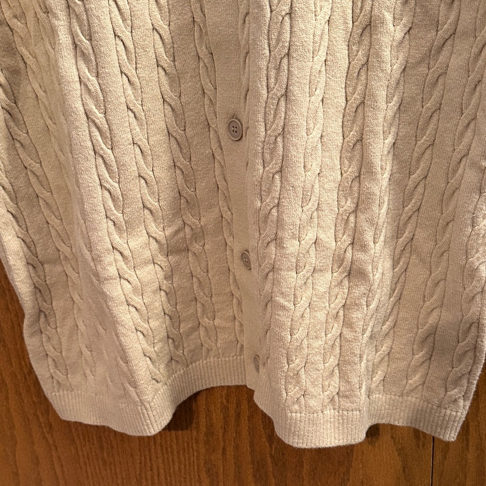 H & M Tan Cable Knit Men's Shirt size medium. - Picture 5 of 8